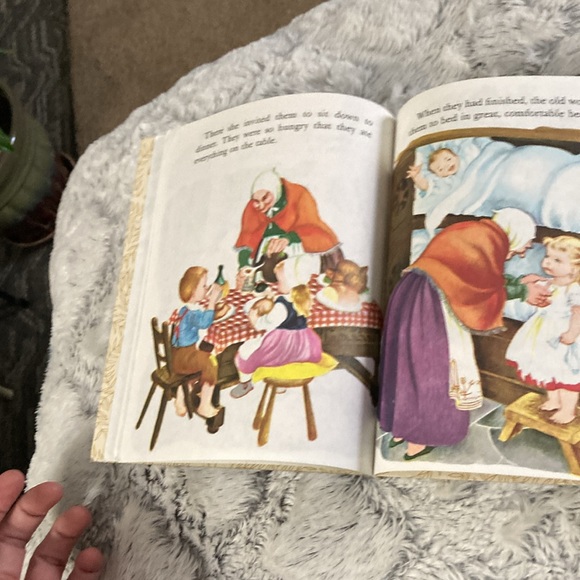 Vintage Little Golden book Hansel and Gretel NWOT - Picture 6 of 9